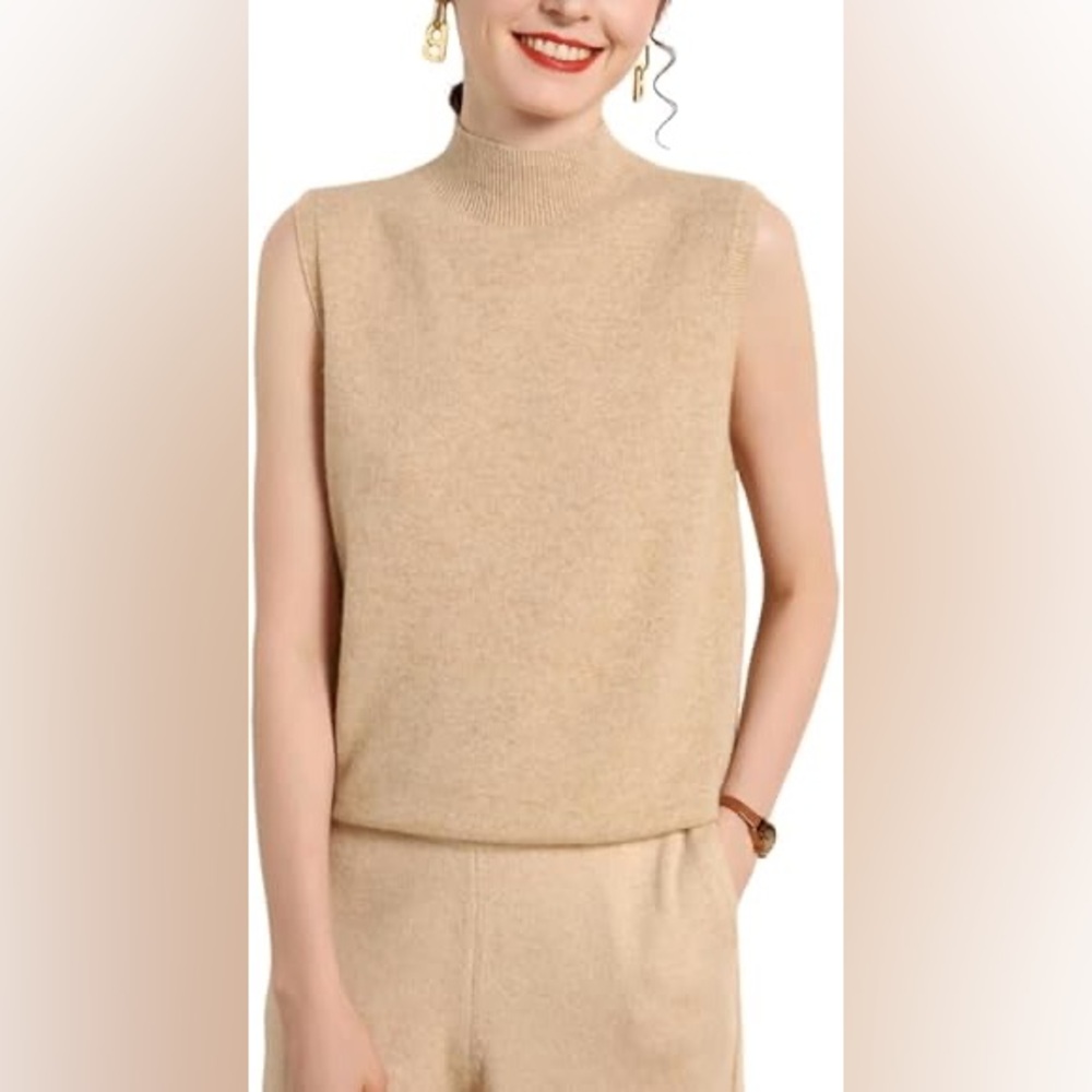 Tahari Creamy Turtleneck🔥